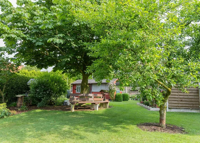 公寓 Am Walde 35177 *